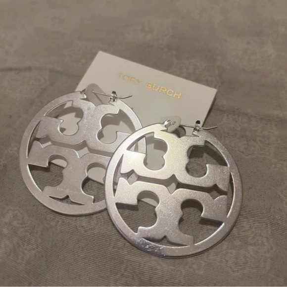 NEW Tory Burch Silver Miller Hoop Earrings - Picture 2 of 4